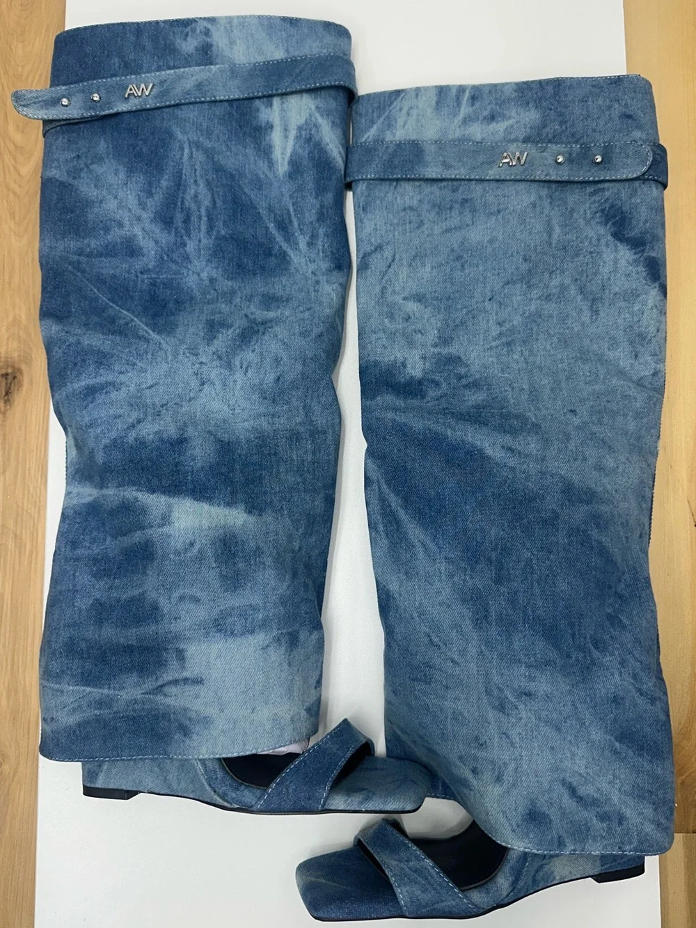 NIB Azalea Wang Marietta Denim Fold Over Open Toe Wedge Boots Tie Dye Size 9